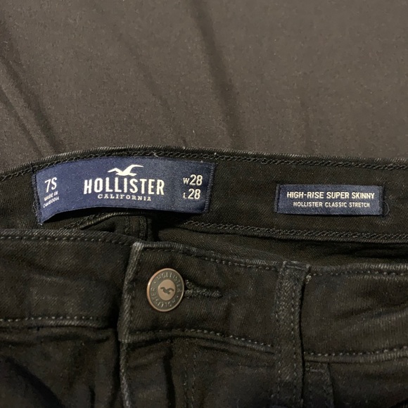 HOLLISTER HIGH RISE JEANS - Picture 2 of 3